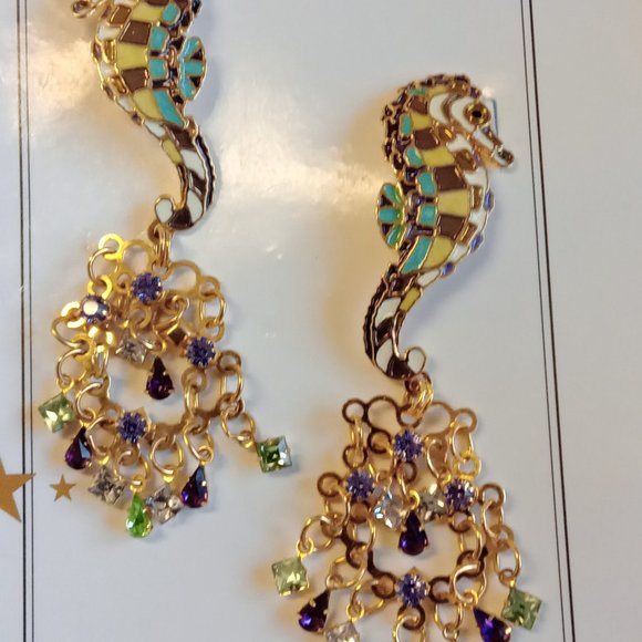 Lunch at the Ritz - Seahorse Dangles - Picture 5 of 15